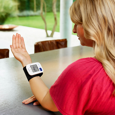 Купить Omron RS3 тонометр автоматический на запястье